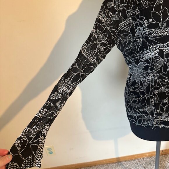 Bisou Bisou Black/White Sheer Top  8631 - Picture 5 of 9